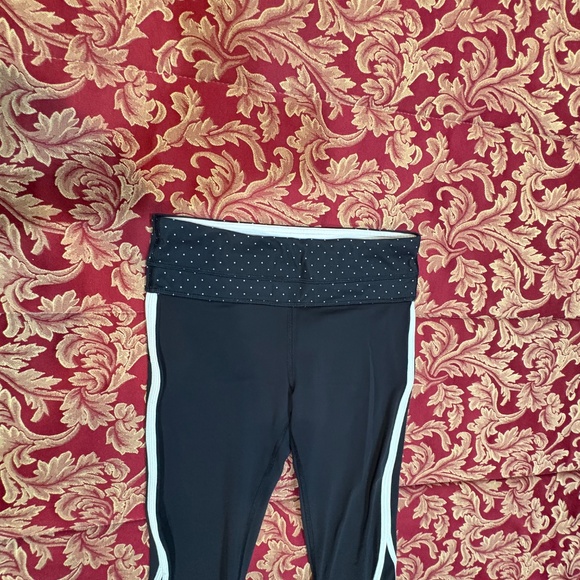 Lululemon Below Knee Leggings Women's XS - Picture 3 of 7